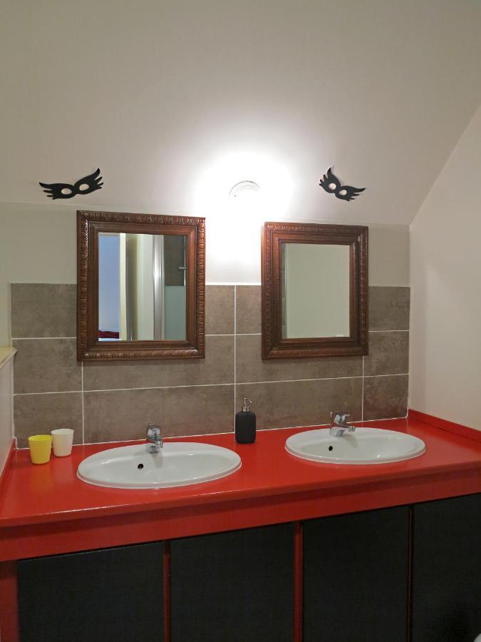 La Ferme De La Fosse Dionne Bed & Breakfast Tonnerre Dış mekan fotoğraf