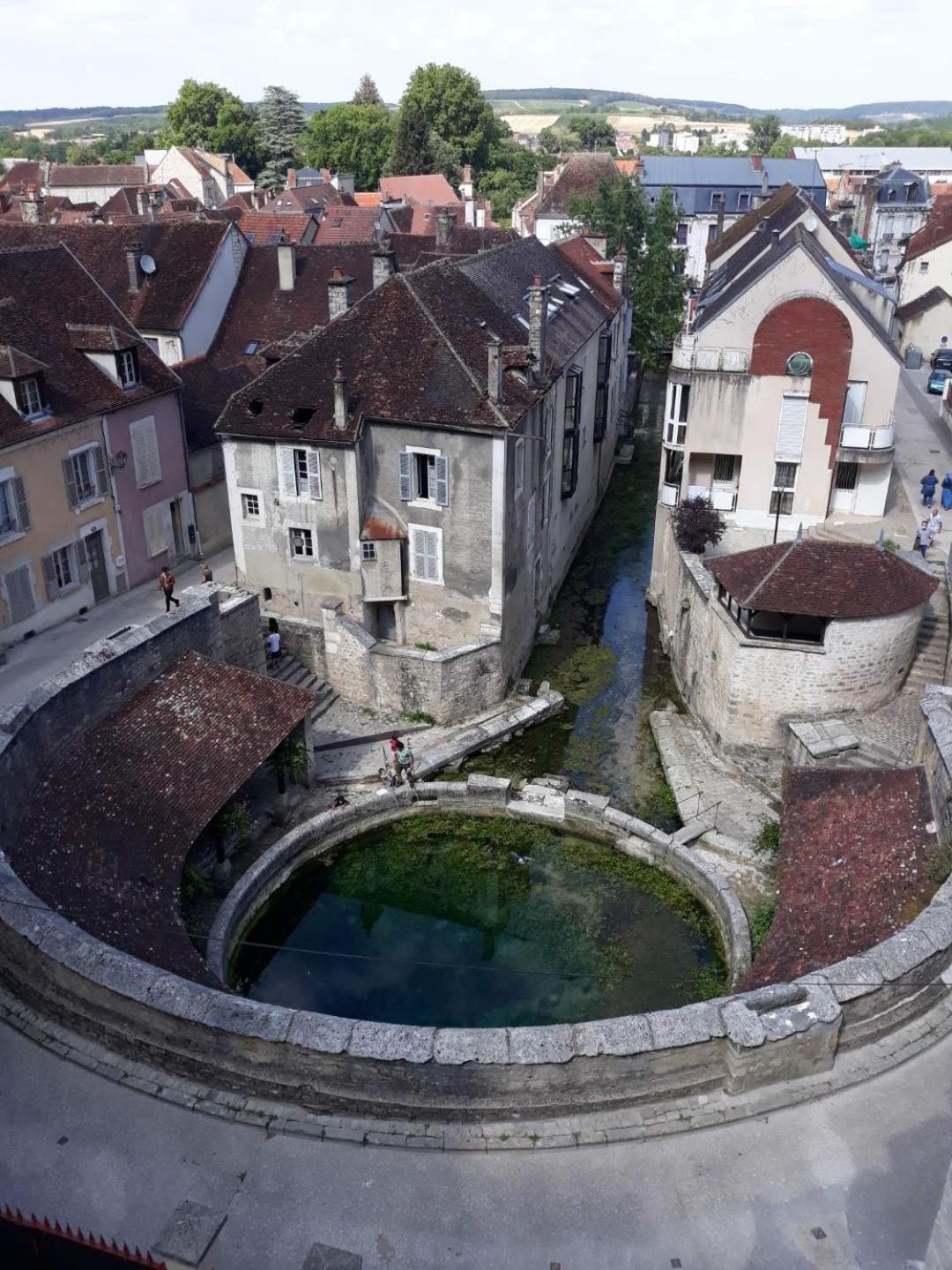 La Ferme De La Fosse Dionne Bed & Breakfast Tonnerre Dış mekan fotoğraf